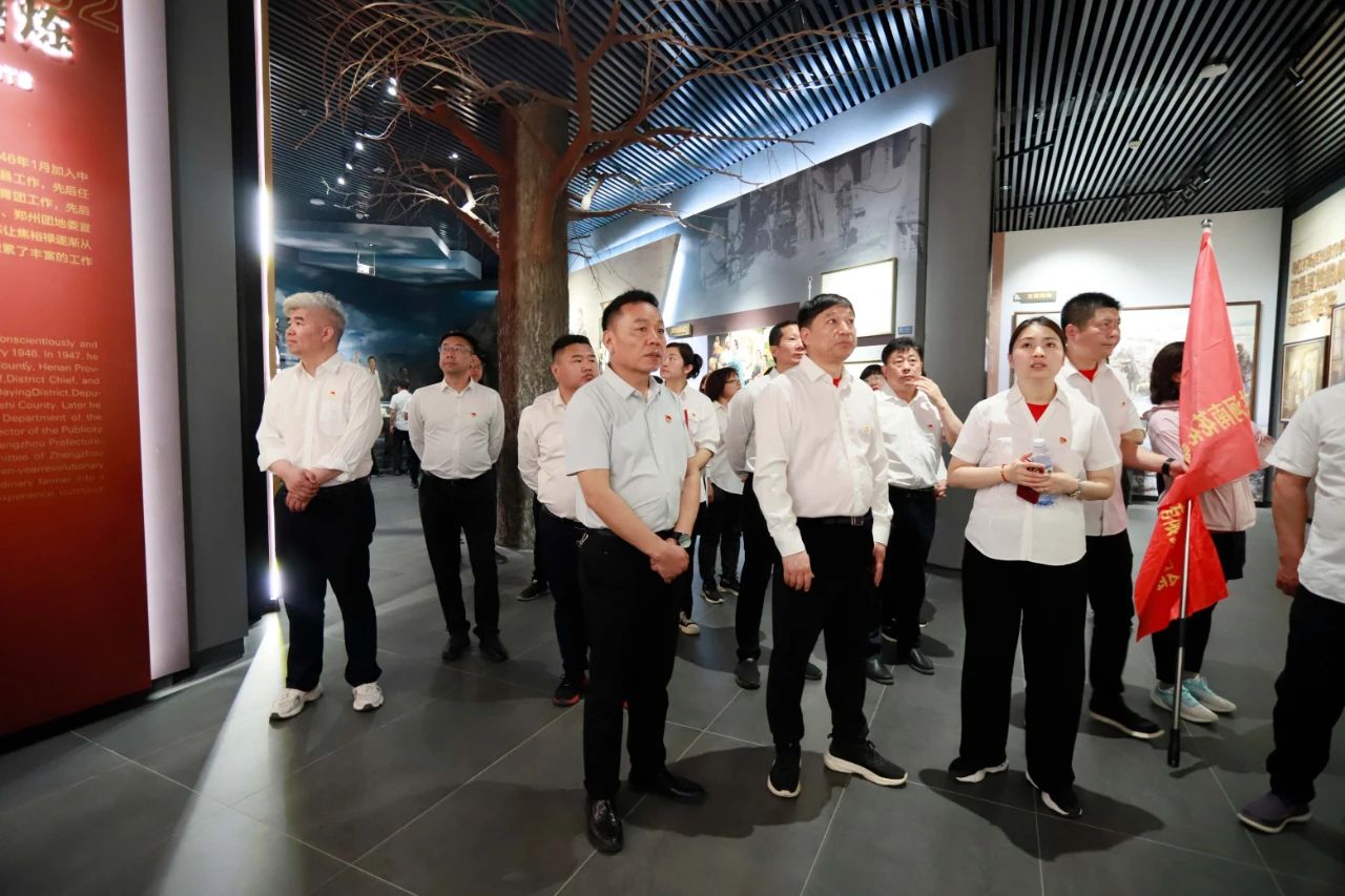 砥礪初心使命，汲取奮進力量丨花花牛乳業集團黨委組織開展學習“焦裕祿精神”主題黨日活動