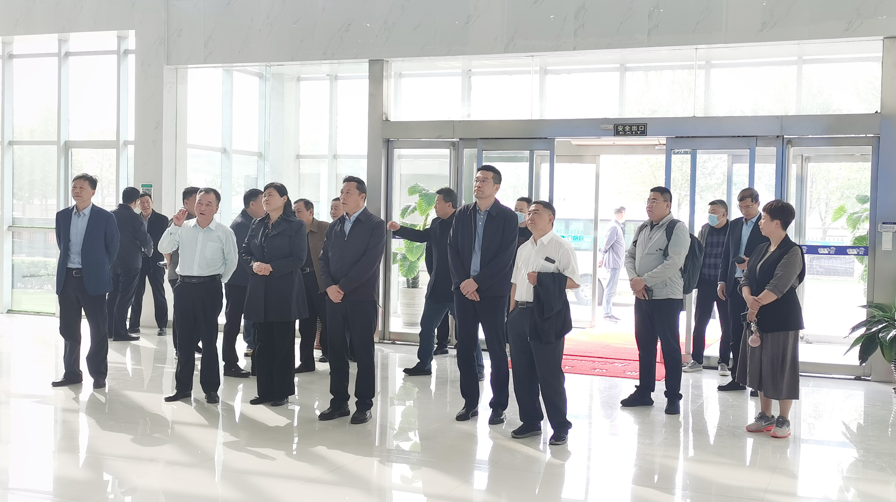 花花牛丨沈陽市人大常委會副主任曹鵬一行蒞臨花花牛考察座談 花花牛丨沈陽市人大常委會副主任曹鵬一行蒞臨花花牛考察座談