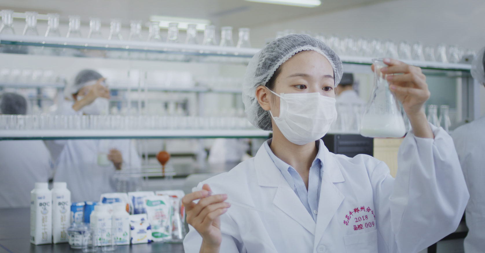 榮膺乳業三大金獎，花花牛以產業融合發展推進奶業高質量發展