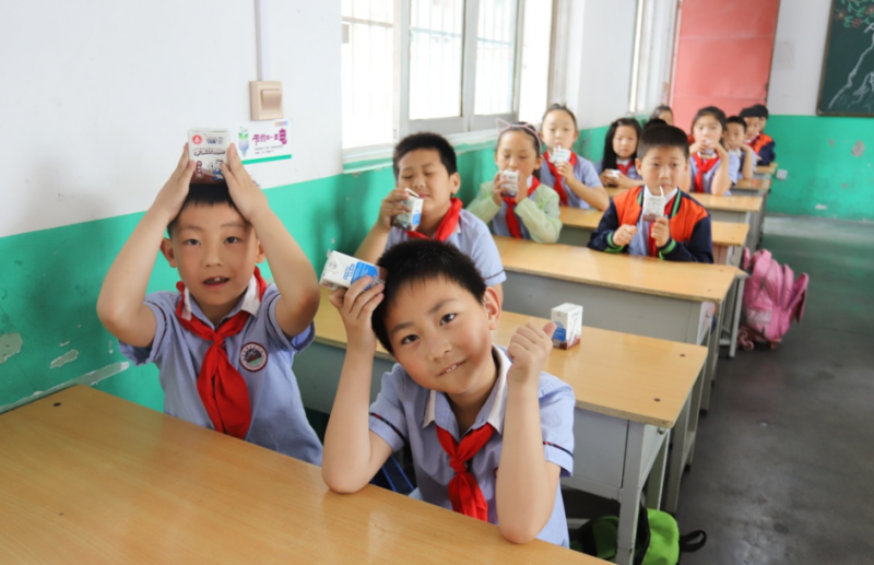 花花牛|六一關愛兒童，讓愛灑滿人間