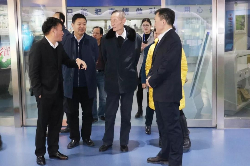 中國奶業協會高鴻賓會長蒞臨花花牛指導工作